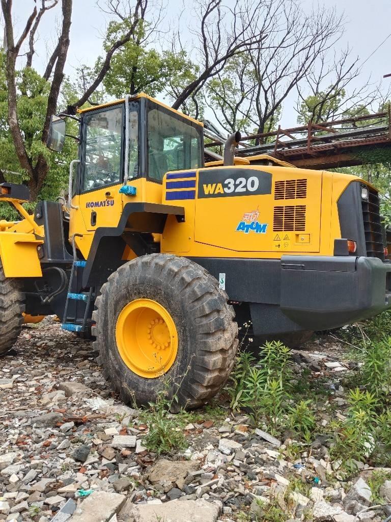 Komatsu WA320-5 Iekrāvēji uz riteņiem