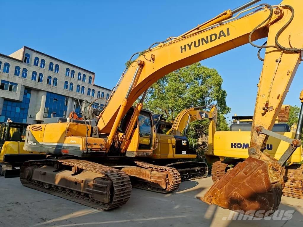 Hyundai R300LC-9S Kāpurķēžu ekskavatori