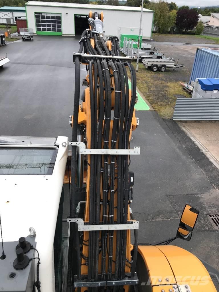 Liebherr A 918 Ekskavatori uz riteņiem