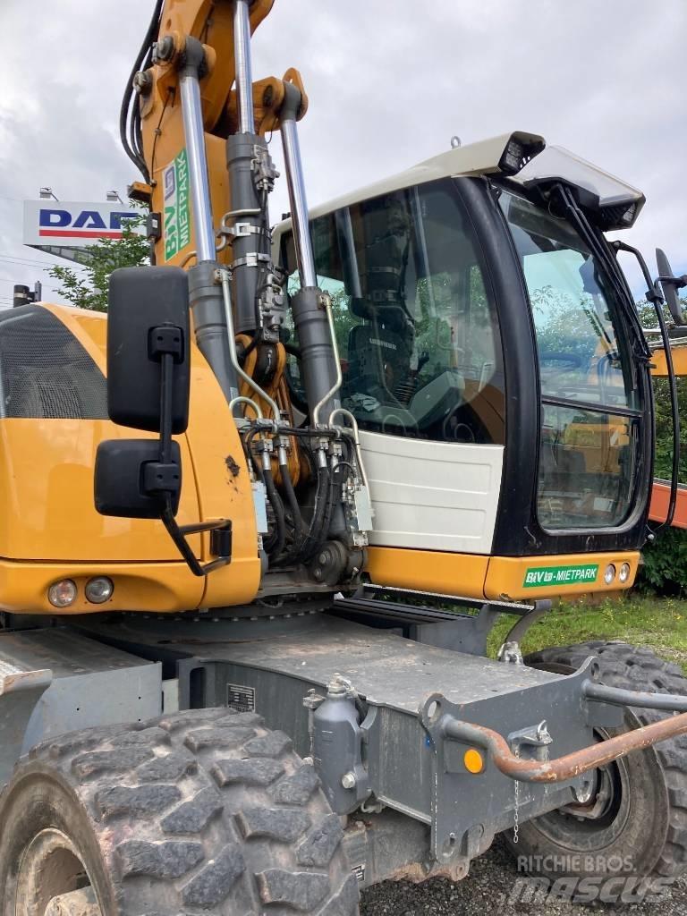 Liebherr A 918 Ekskavatori uz riteņiem