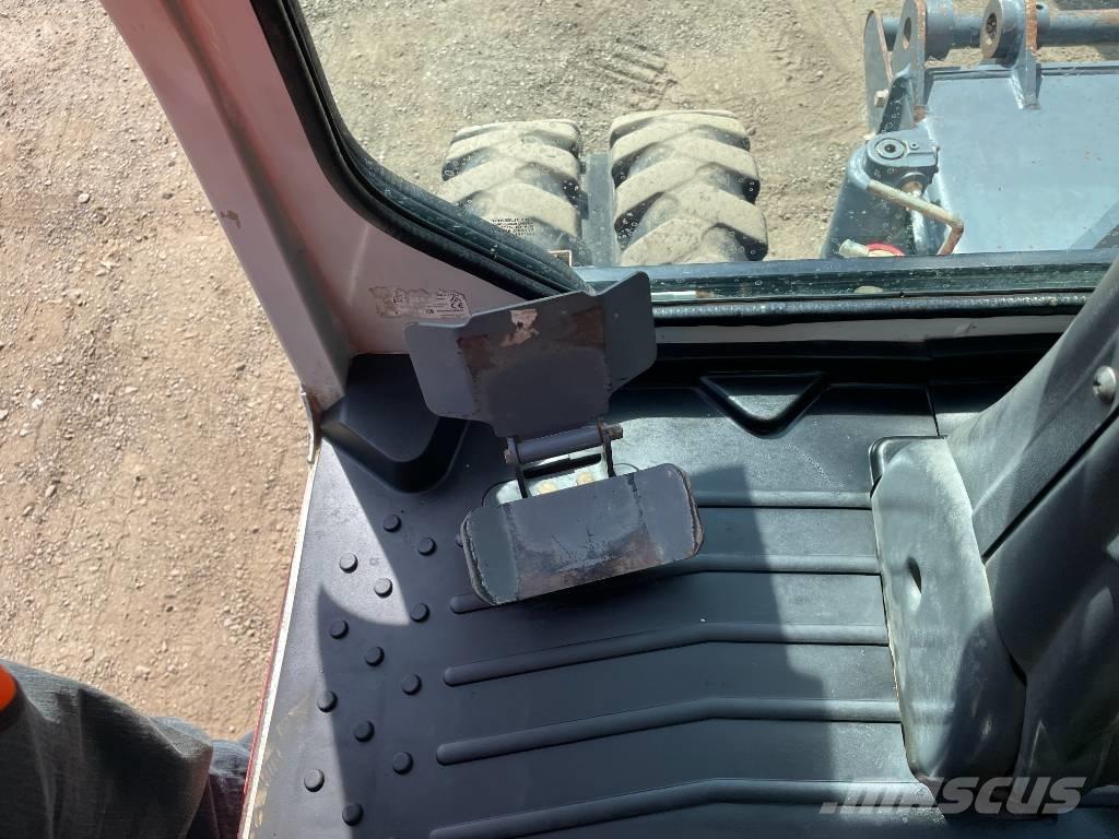 Takeuchi TB 295 W Ekskavatori uz riteņiem