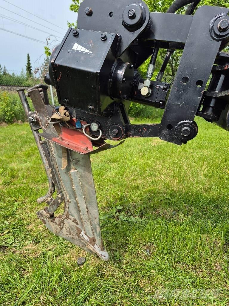 Ditch Witch R300 Tranšeju racēji
