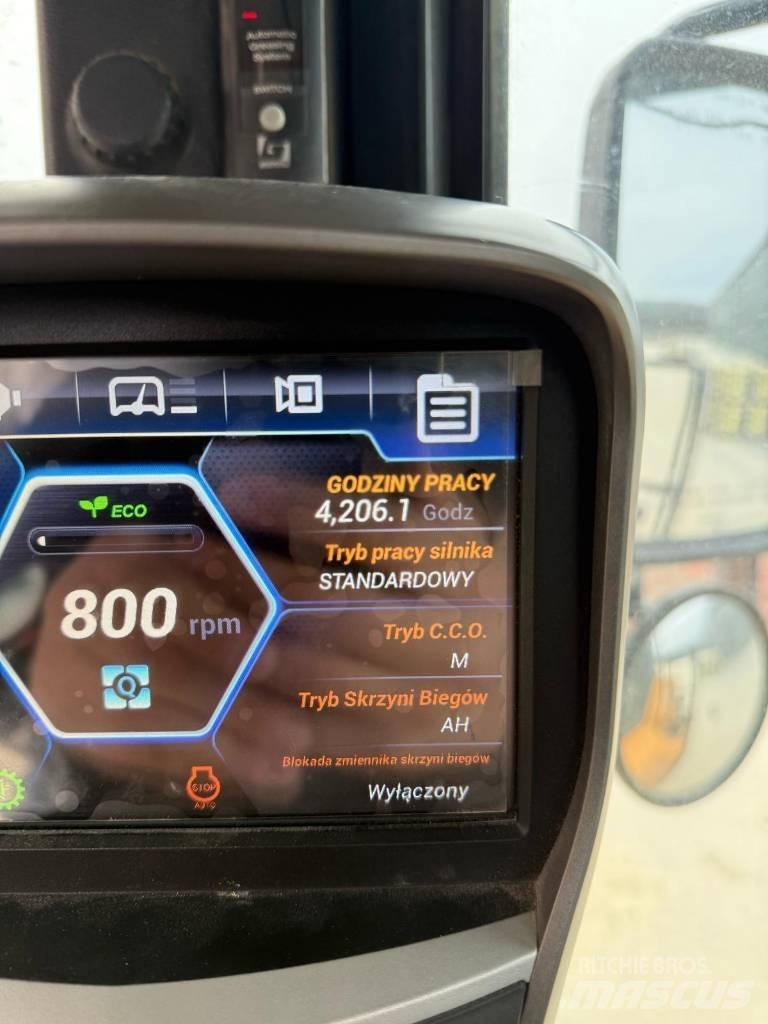 Hyundai HL 960 Iekrāvēji uz riteņiem
