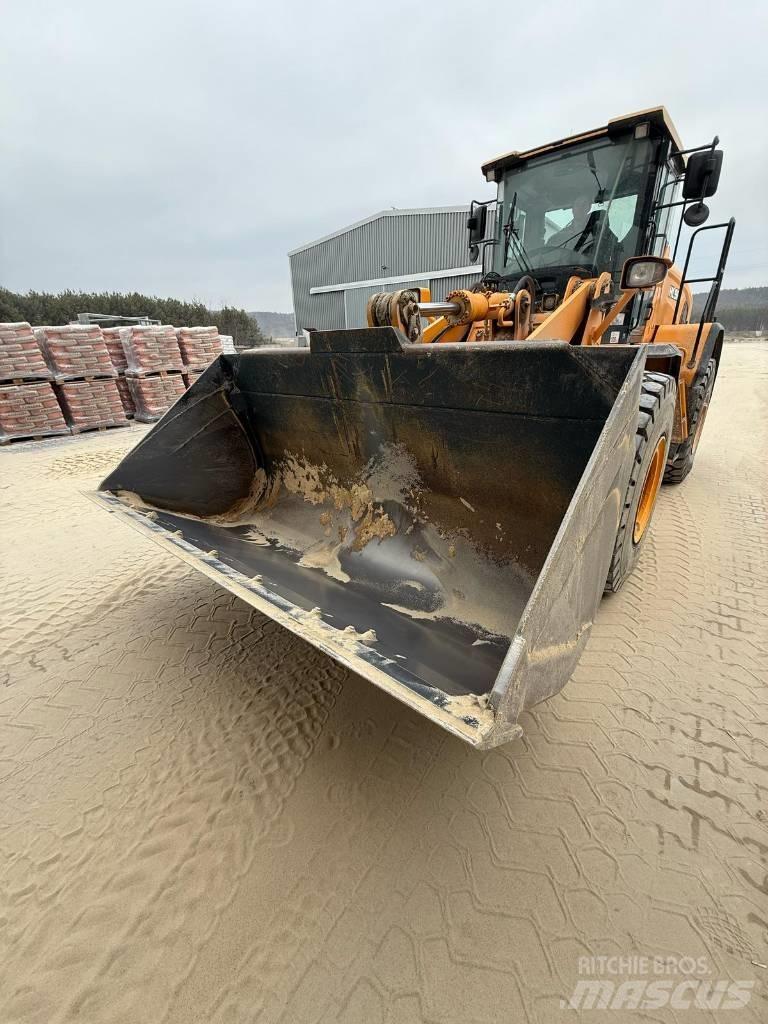 Hyundai HL 960 Iekrāvēji uz riteņiem