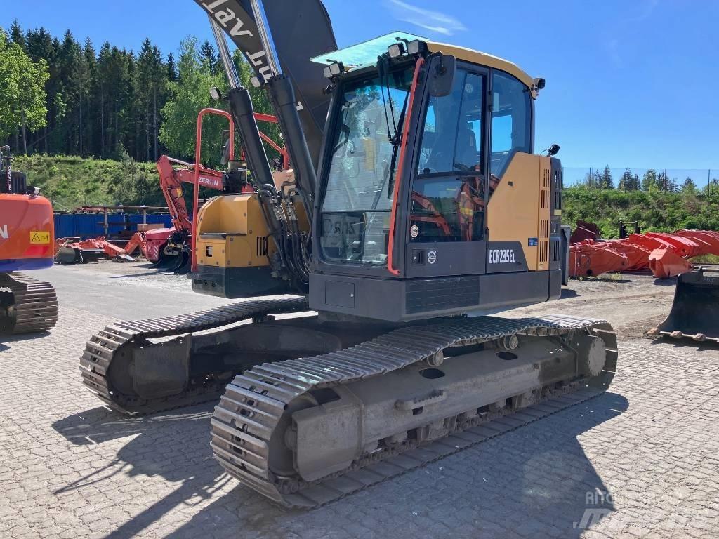 Volvo ECR235EL Kāpurķēžu ekskavatori