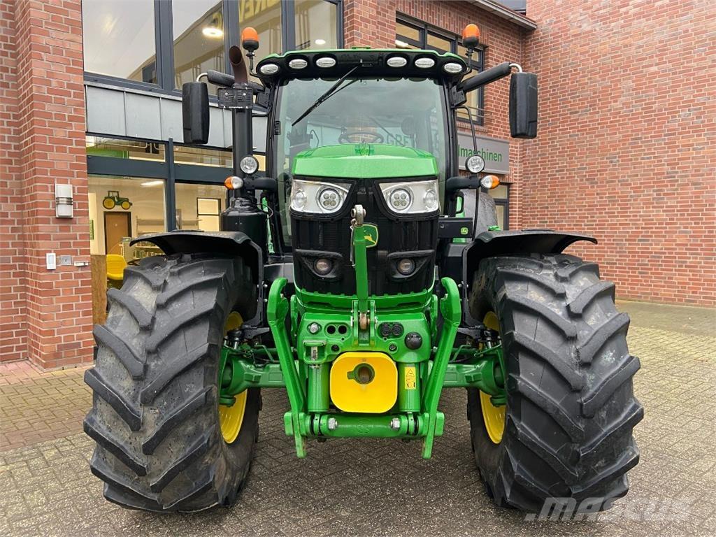 John Deere 6155R Traktori