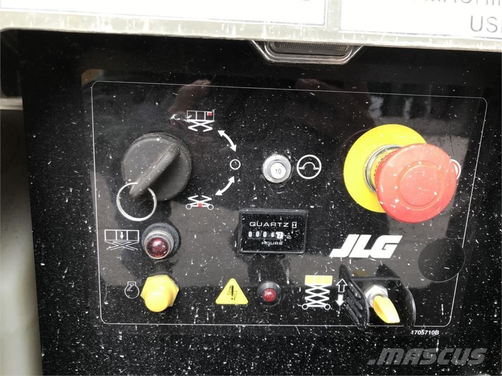 JLG M3369 (4331) Šķerveida pacēlāji