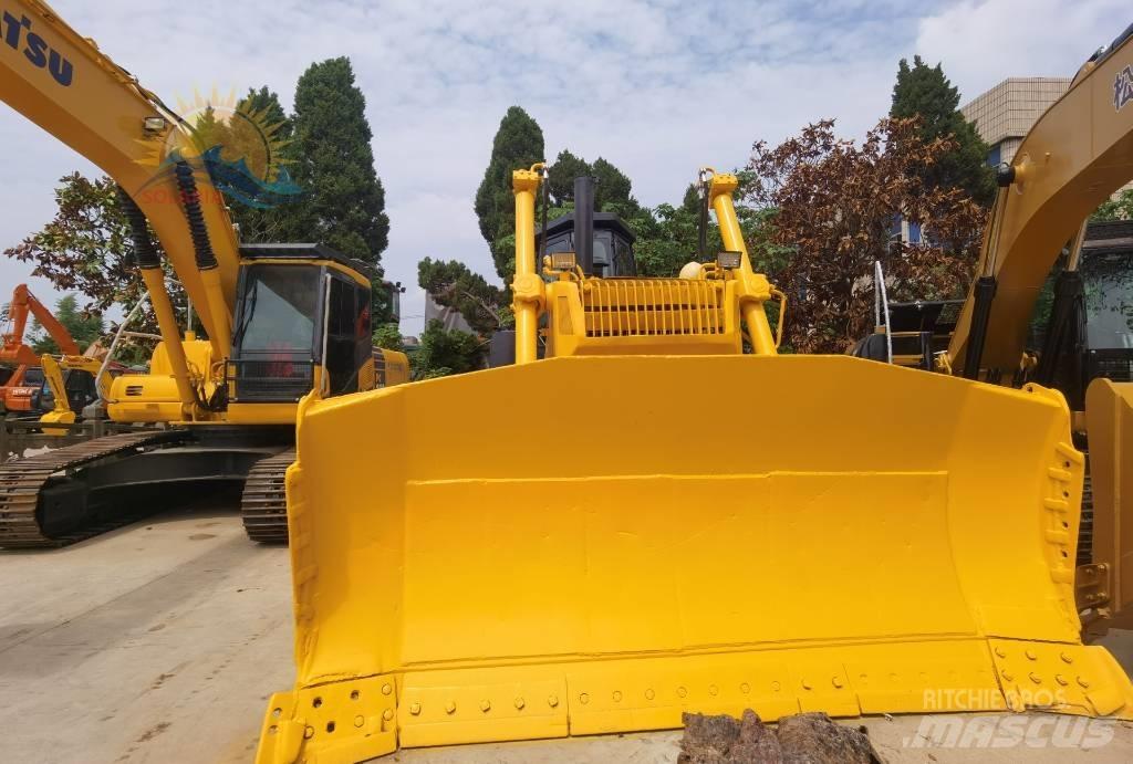 Komatsu D 155 AX Kāpurķēžu buldozeri