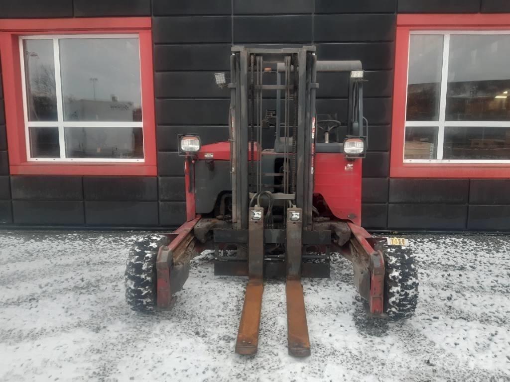 Moffett M5 25.3 Tehnika ar dīzeļa dzinēju