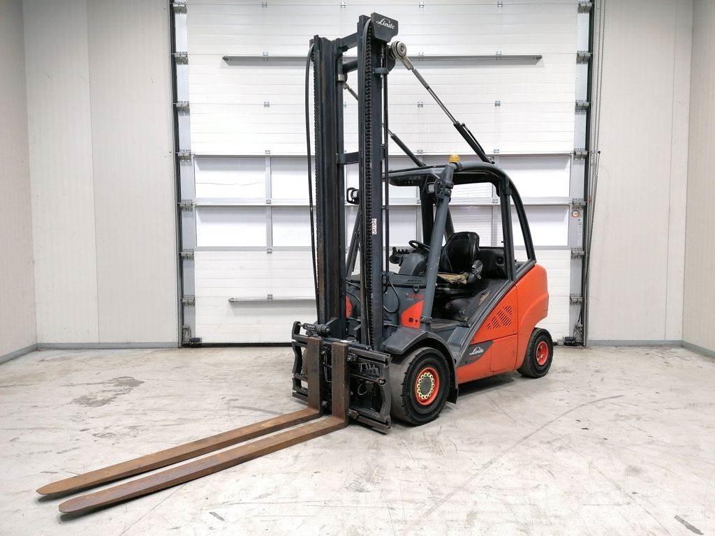 Linde H35D-02 Tehnika ar dīzeļa dzinēju