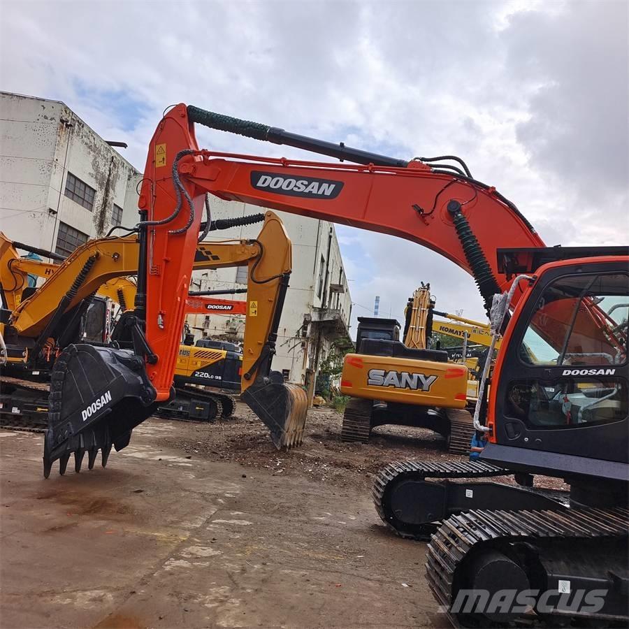 Doosan DX300LC-9C Kāpurķēžu ekskavatori