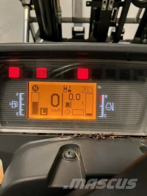 Mitsubishi FD25N3 Tehnika ar dīzeļa dzinēju