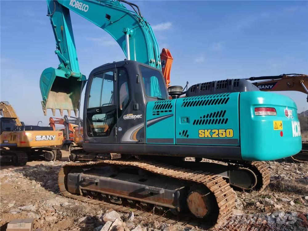 Kobelco SK250-8 Kāpurķēžu ekskavatori