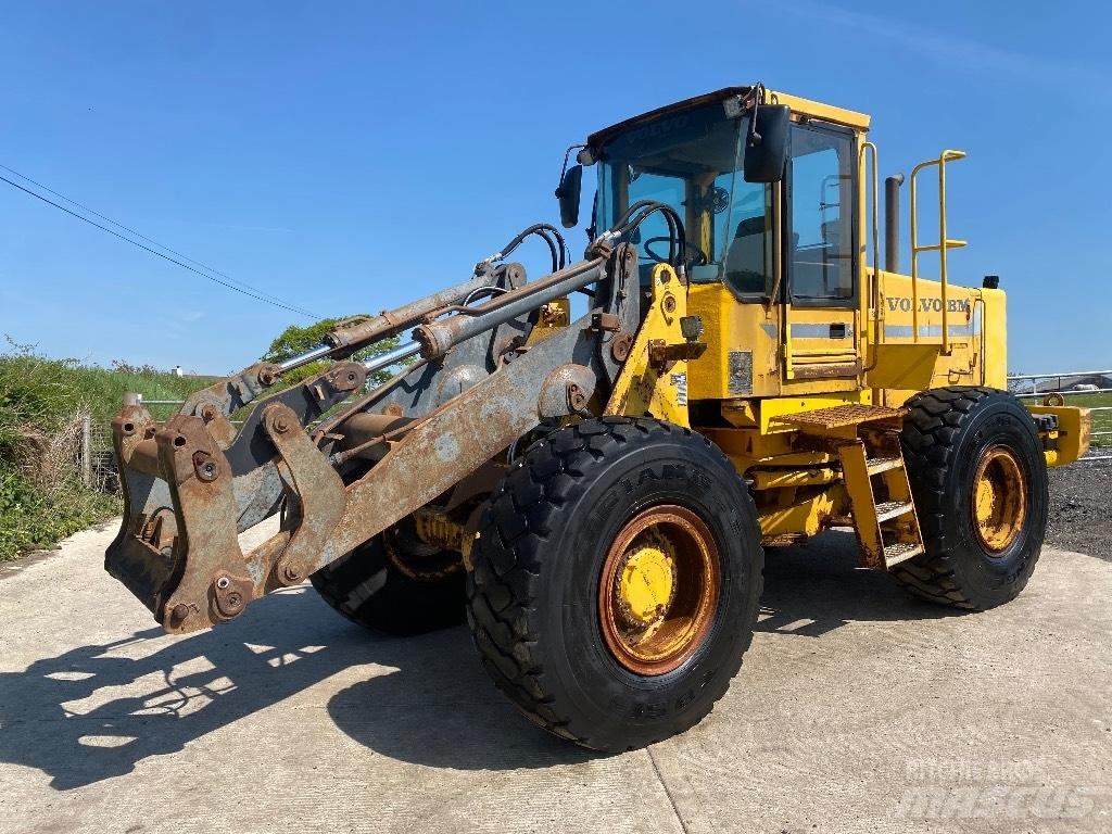Volvo BM L 90 Iekrāvēji uz riteņiem