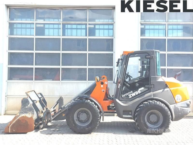 Hitachi ZW 95-6 Lietoti riteņu kompaktiekrāvēji