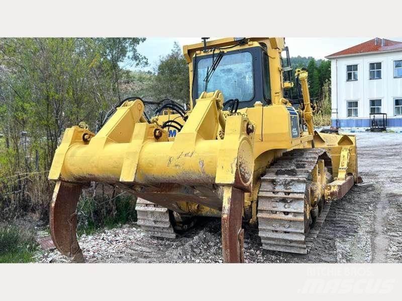 Komatsu D155AX-5 Kāpurķēžu buldozeri