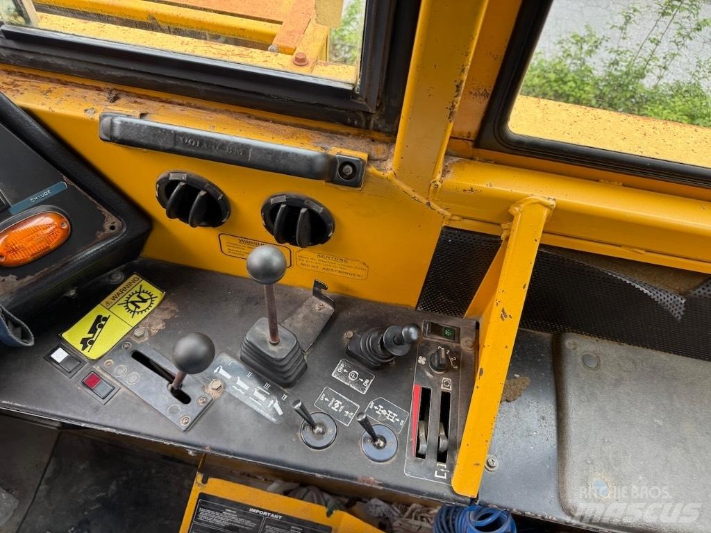 Volvo BM A 35 Artikulētie pašizgāzēji