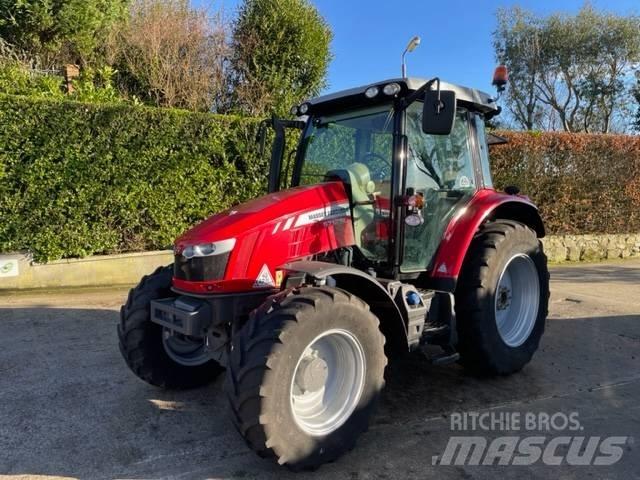 Massey Ferguson 5712 Traktori