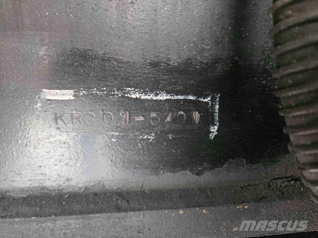 Kato KR 350-3 Celtņi nelīdzenām virsmām