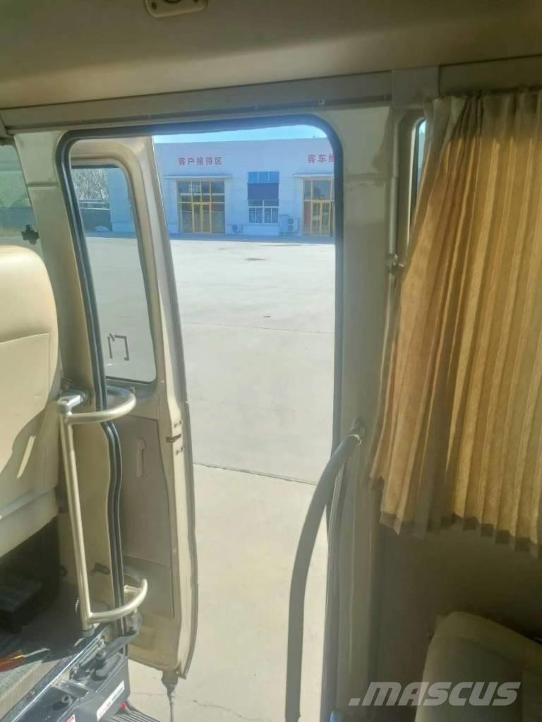 Toyota Coaster Bus Mikroautobusi