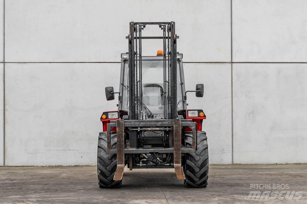 Manitou M 30-4 Tehnika ar dīzeļa dzinēju