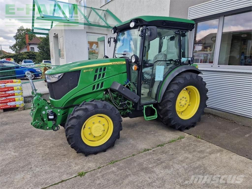 John Deere 5075 GF Traktori