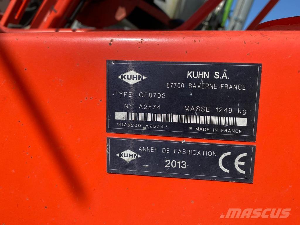 Kuhn GF8702 Grābekļi un siena ārdītāji