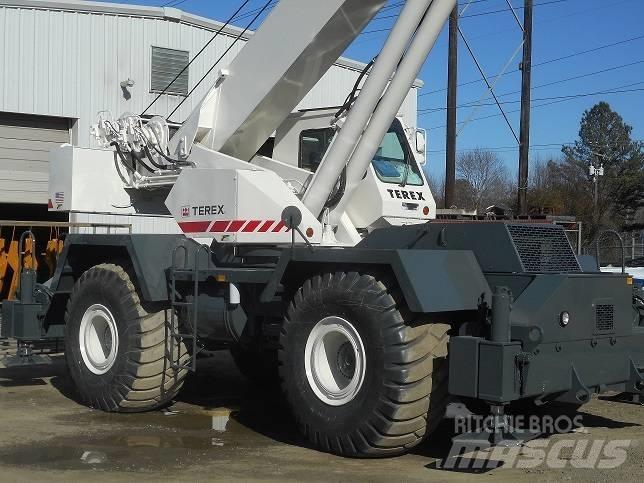 Terex RT 160 Celtņi nelīdzenām virsmām