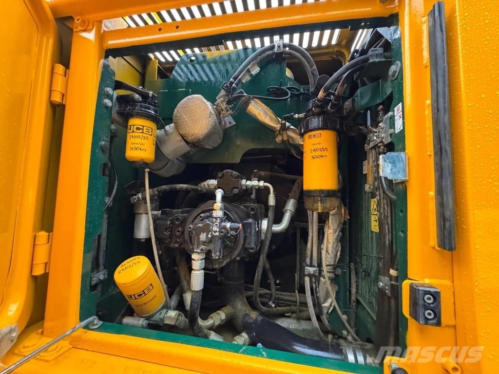 JCB 220X LC Kāpurķēžu ekskavatori