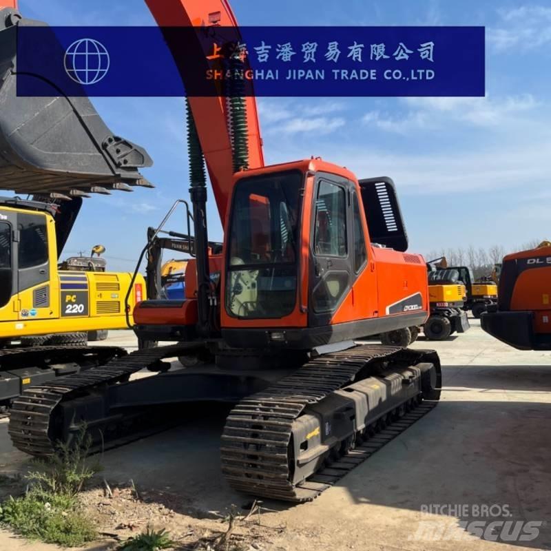 Doosan DX 300 Kāpurķēžu ekskavatori