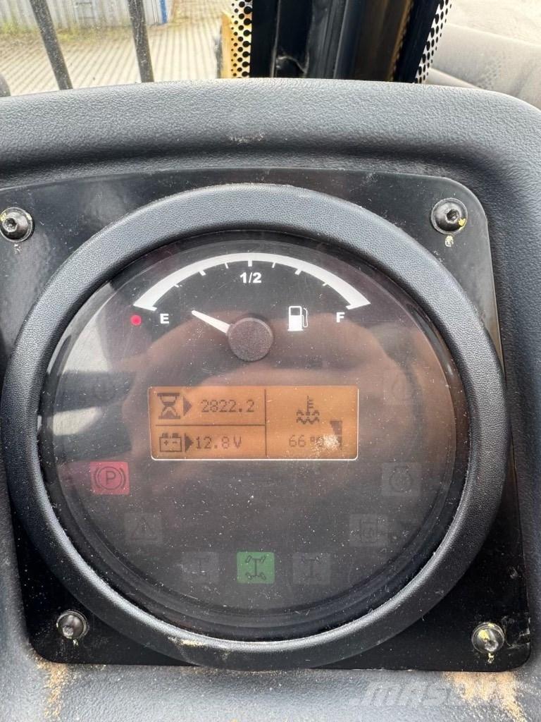 CAT TH 314 D Teleskopiskie manipulatori