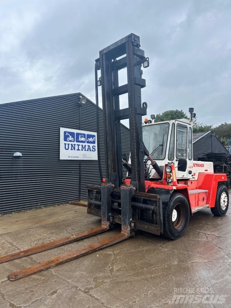 Svetruck 1260-30 Tehnika ar dīzeļa dzinēju