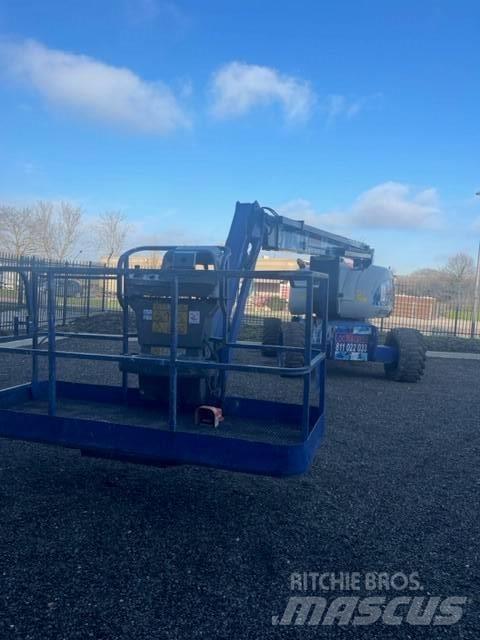 JLG 800 AJ Teleskopiskie pacēlāji
