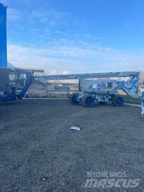 JLG 800 AJ Teleskopiskie pacēlāji
