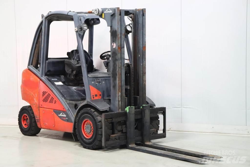 Linde H30D-02 Tehnika ar dīzeļa dzinēju
