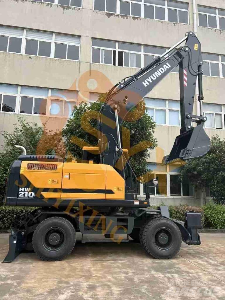 Hyundai HW210 Ekskavatori uz riteņiem