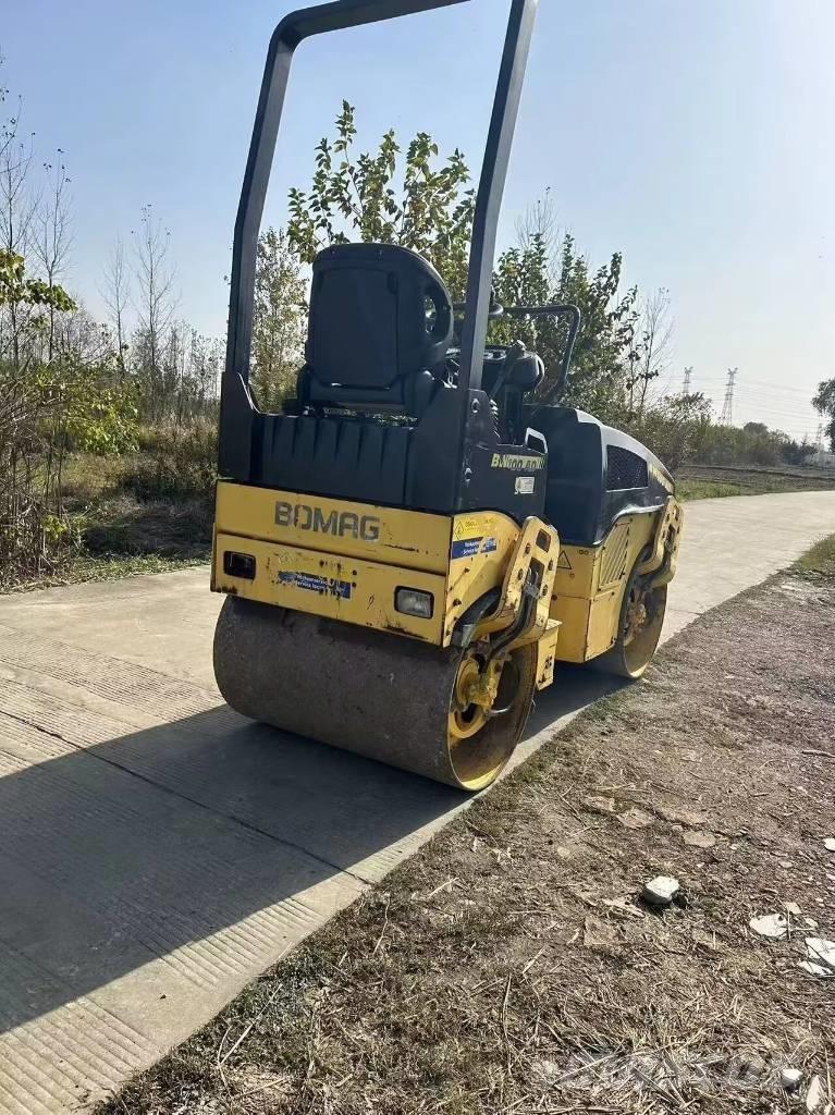 Bomag BW 100 AD Divvalču grunts veltņi