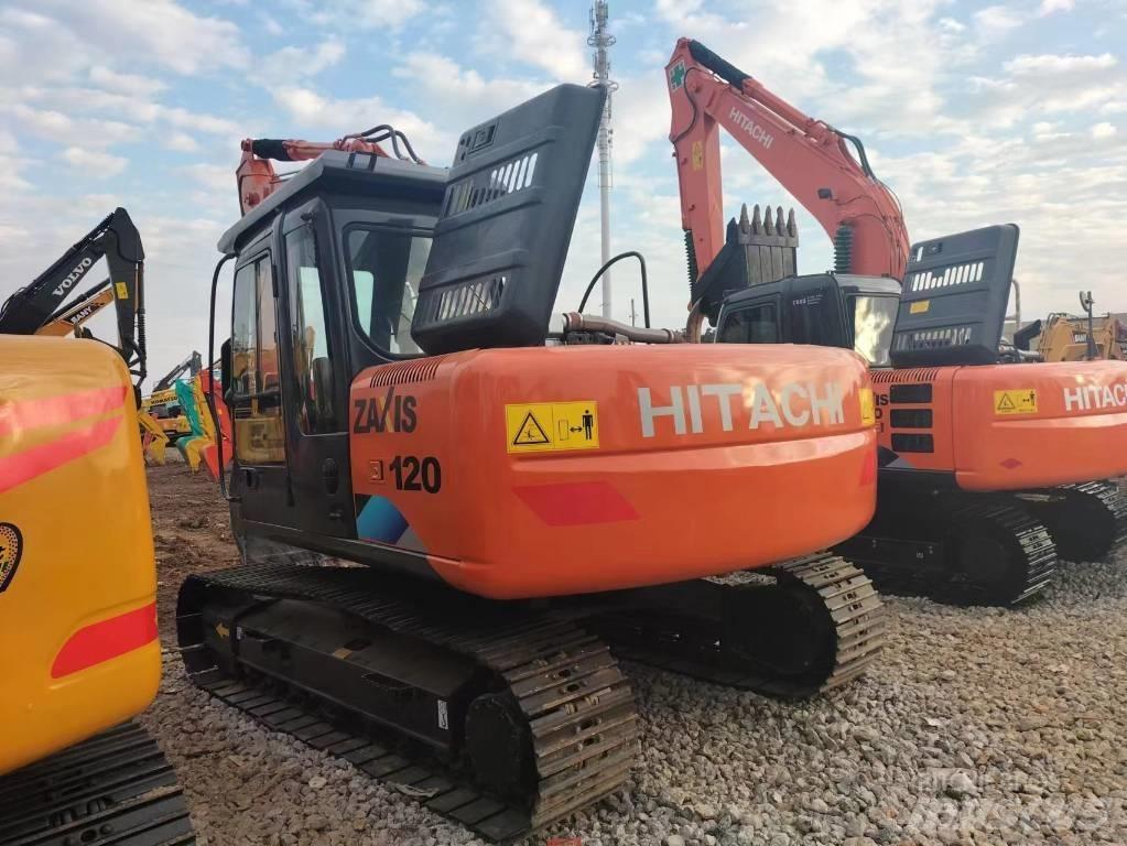 Hitachi ZX 120 Kāpurķēžu ekskavatori