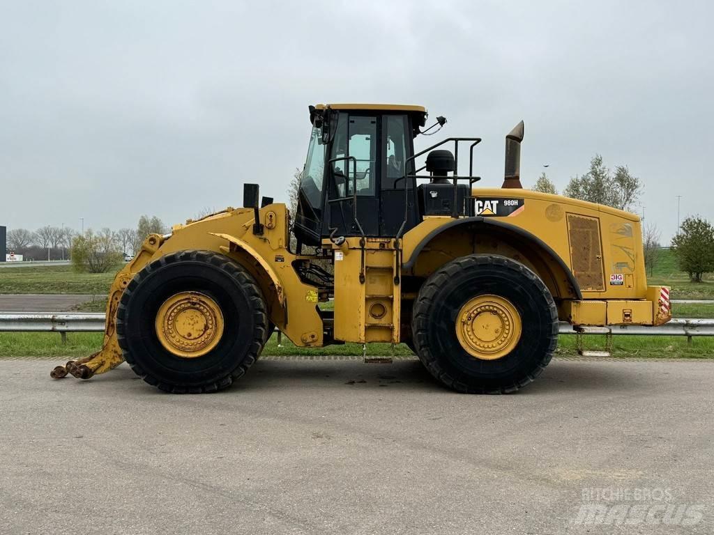 CAT 980H Iekrāvēji uz riteņiem