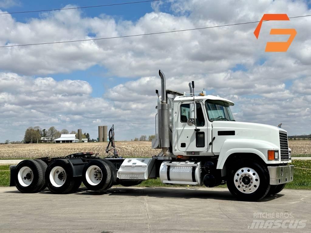 Mack CH 613 Vilcēji