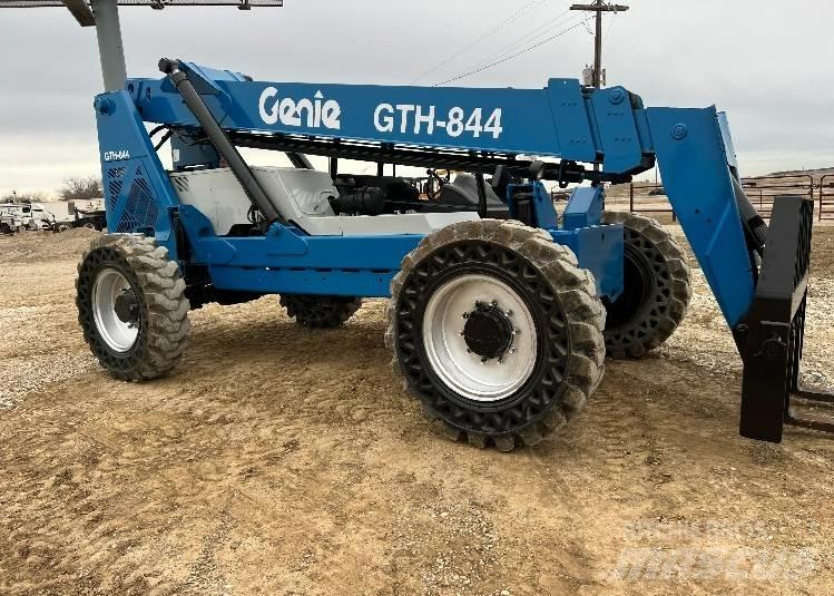 Genie GTH844 Teleskopiskie manipulatori