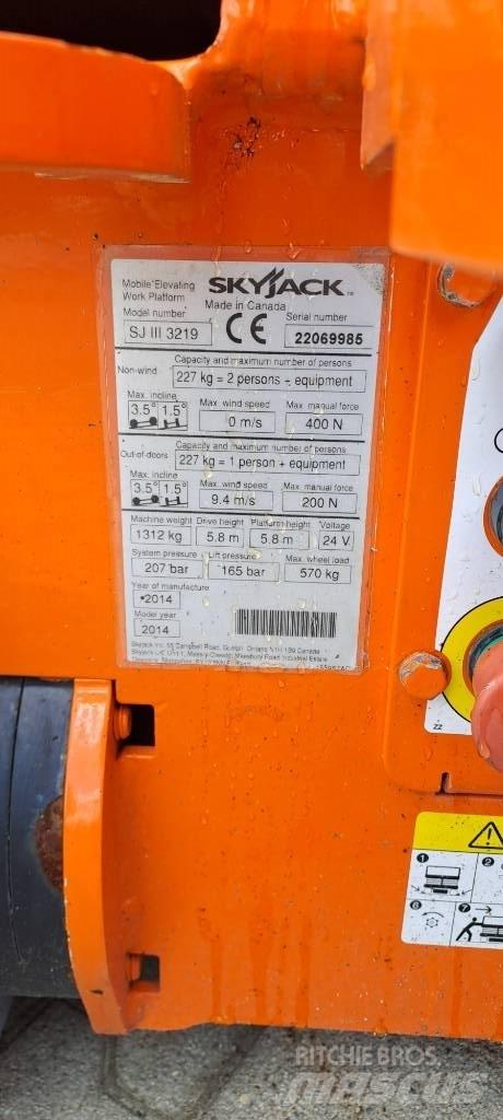 SkyJack SJIII 3219 Šķerveida pacēlāji