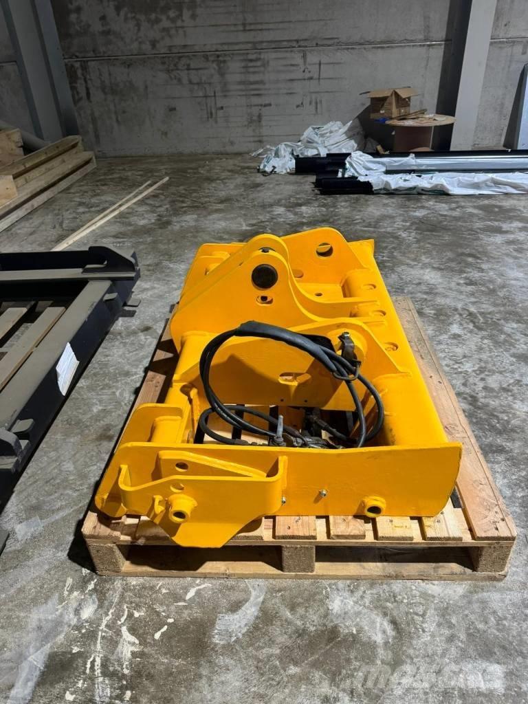 JCB Q FIT HEADSTOCK Cits iekraušanas un rakšanas aprīkojums