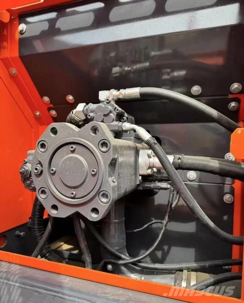 Doosan 225 DX Kāpurķēžu ekskavatori