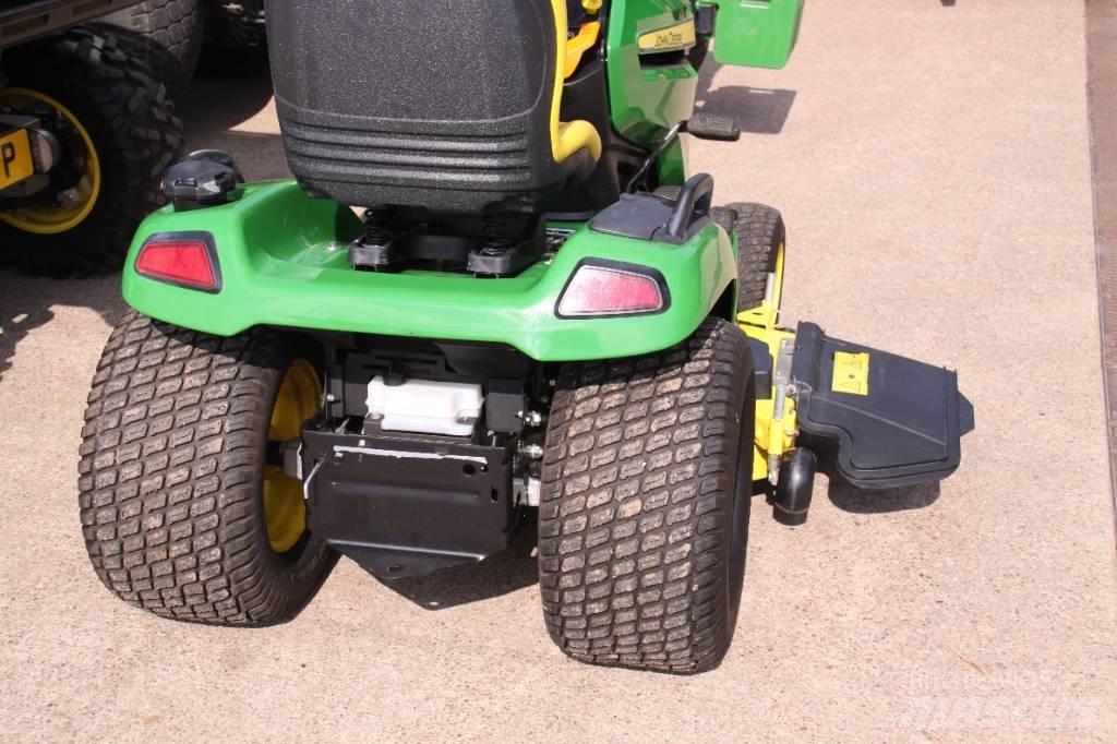 John Deere X 590 Mauriņa traktors