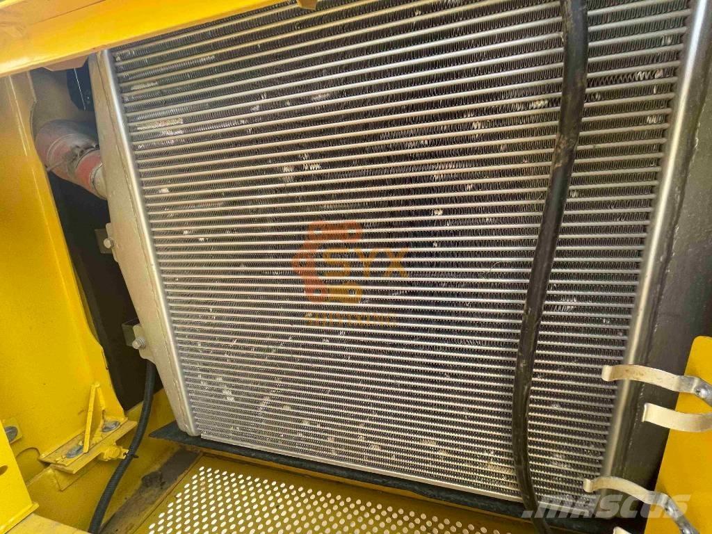 Komatsu PC 450 LC-8 Kāpurķēžu ekskavatori