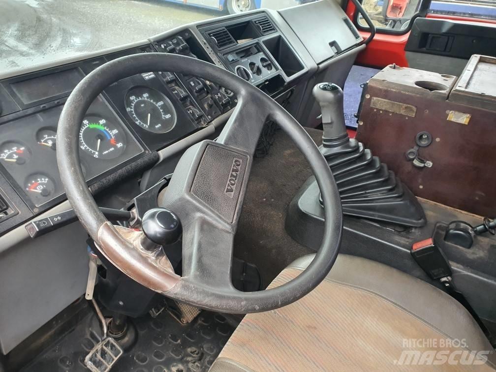Volvo FL614 Evakuators ar manipulatoru