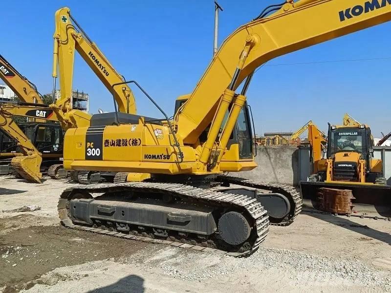 Komatsu PC 300 Kāpurķēžu ekskavatori