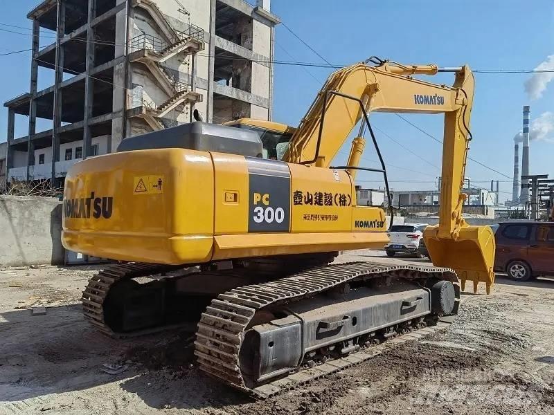 Komatsu PC 300 Kāpurķēžu ekskavatori