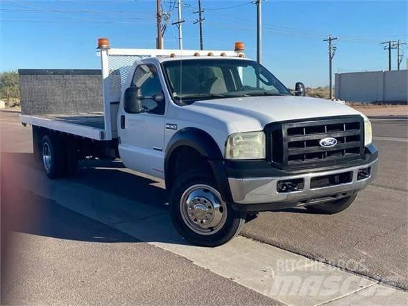 Ford F550 Platformas/izkraušana no sāniem